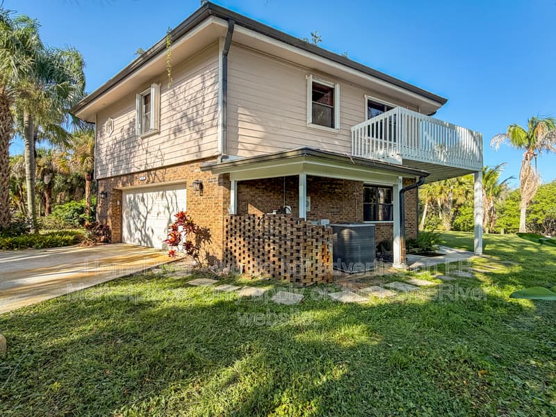 Palm City House: 4069 SW Saint Lucie Shores Dr