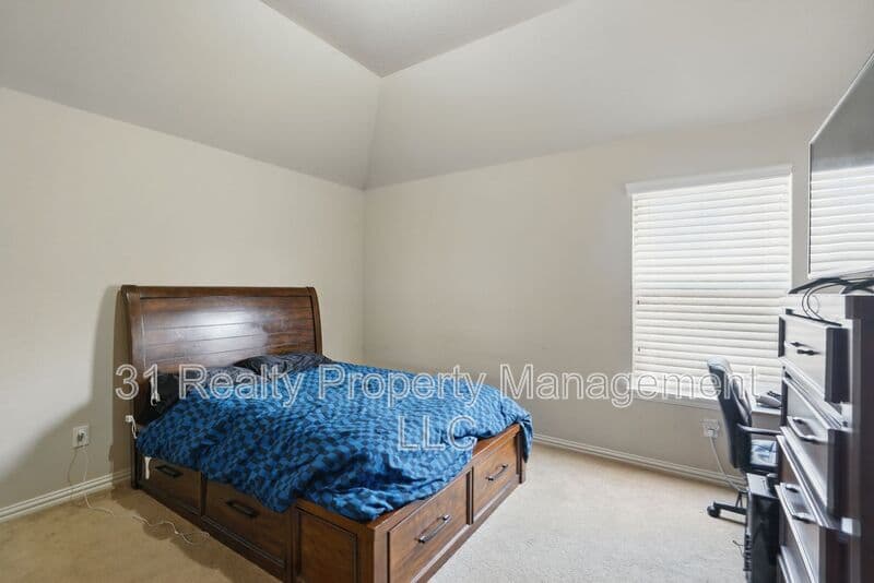 Allen Condo: 956 Cougar Dr