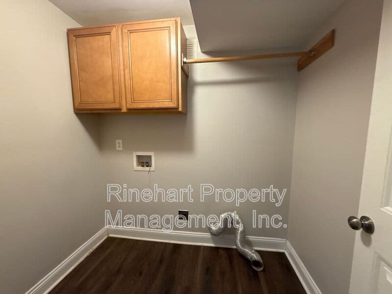 Rock Hill House: 645 Greenbriar Avenue