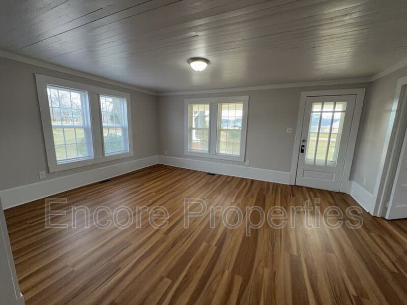 Willow Spring House: 1500 Money Penny Ct