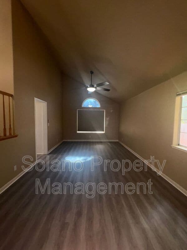 Fairfield House: 3426 Glen Ellen Dr
