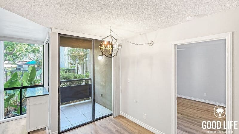 San Diego Condo: 6930 Hyde Park Drive