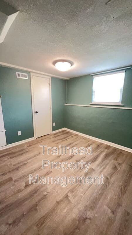 Kansas City Townhome: 8716 N Chatham Ave