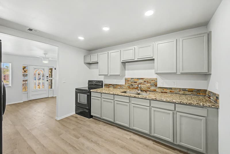 Tempe House: 2045 E ORANGE ST