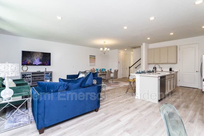 Davenport Townhome: 624 Benoi Drive