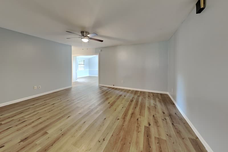 Plano House: 1913 Briarwood Dr
