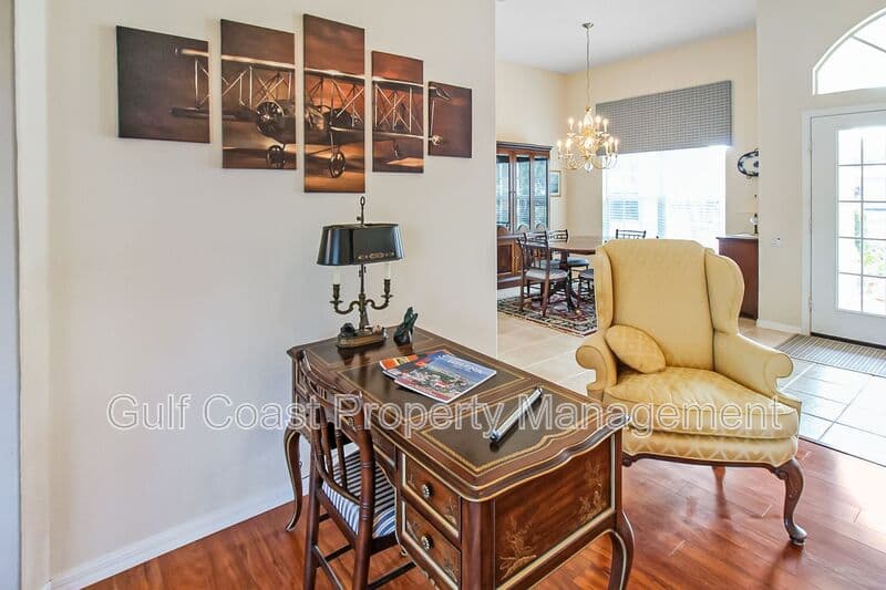 Nokomis House: 2107 Calusa Lakes Blvd