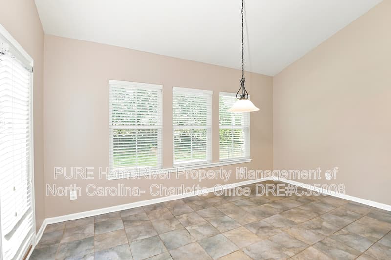 Waxhaw House: 3007 Fallondale Rd