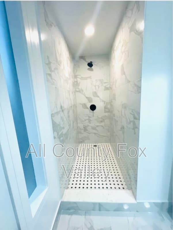 North Chicago House: 2318 Wallace Ave