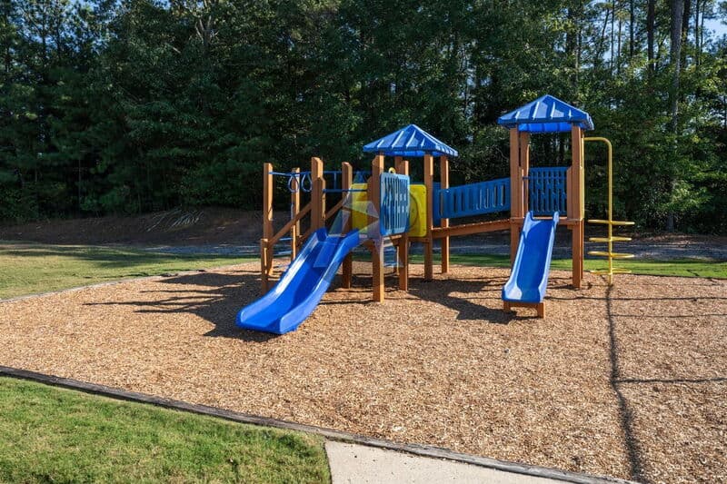 Woodstock Townhome: 437 Red Coat Ln