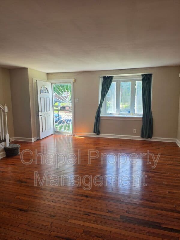 Philadelphia House: 7943 Temple Road