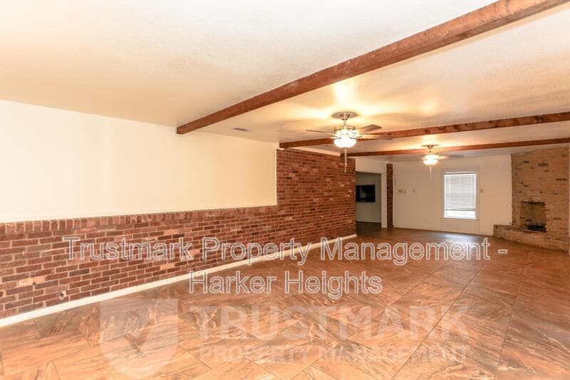 Harker Heights House: 101 Highland Oaks Drive