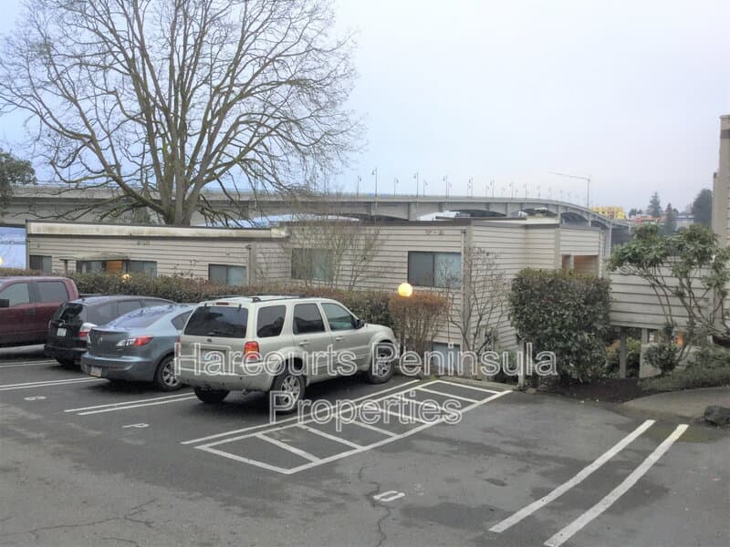 Bremerton Condo: 1115 Wheaton Way