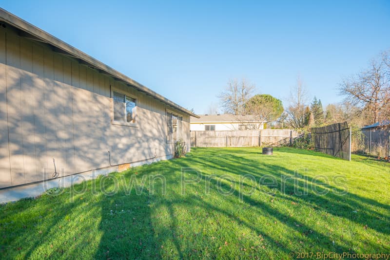 Tigard House: 8120 SW Thorn St