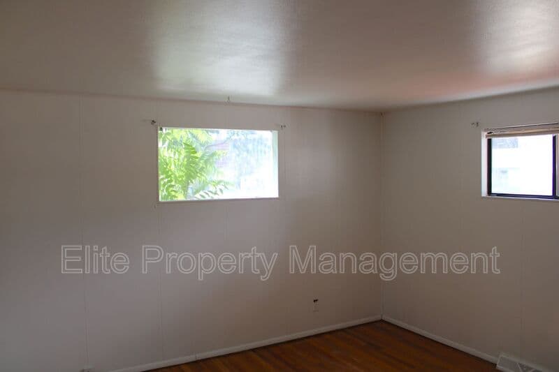 Pueblo House: 1514 Kickapoo Rd