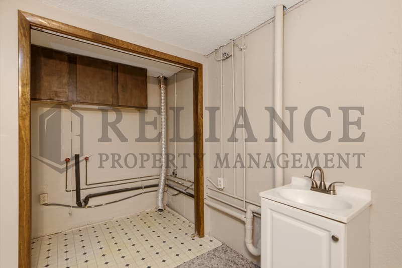 Haysville House: 428 Peach Tree Lane