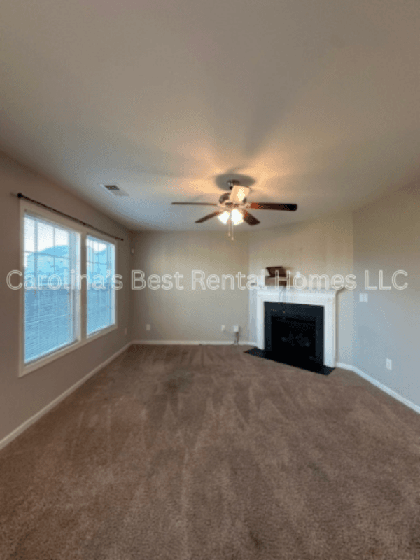 Columbia House: 257 Allans Mill Drive