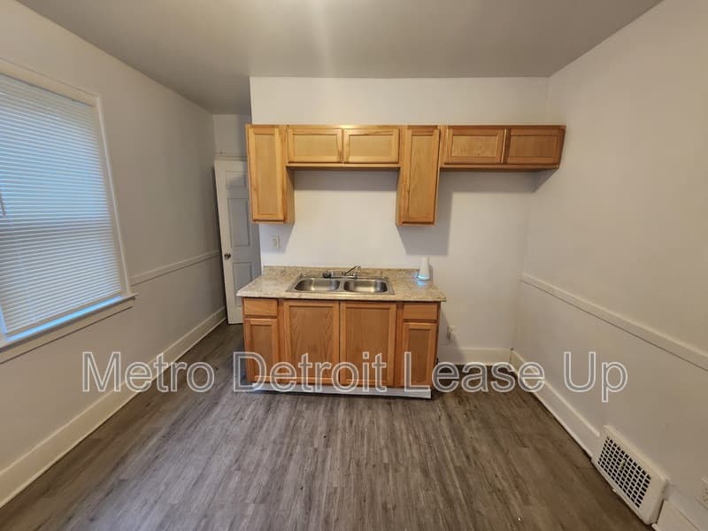 Detroit House: 5527 Nottingham