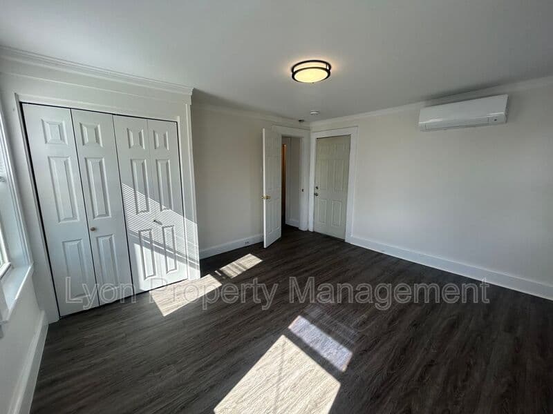 Putnam Condo: 338 Church St
