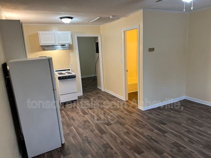 Forest City Condo: 3126 US Hwy 221 S