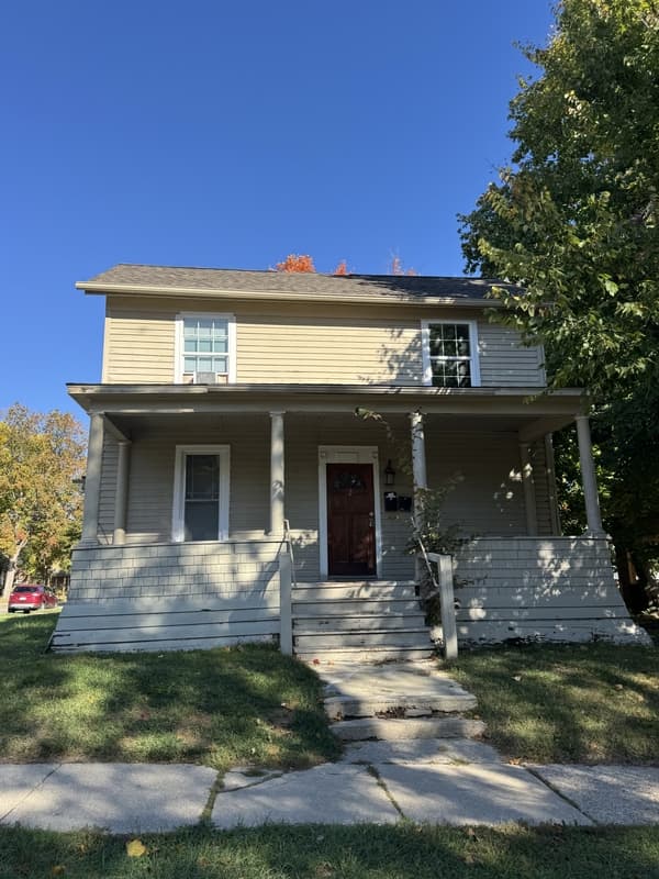Ypsilanti Condo: 716 Pearl Street