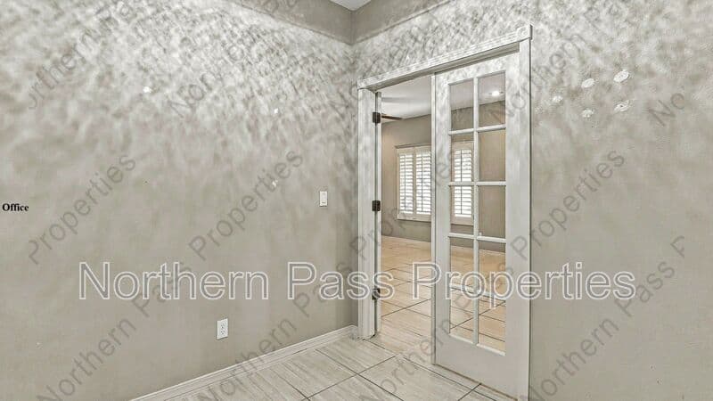 El Paso House: 3141 Spring Willow