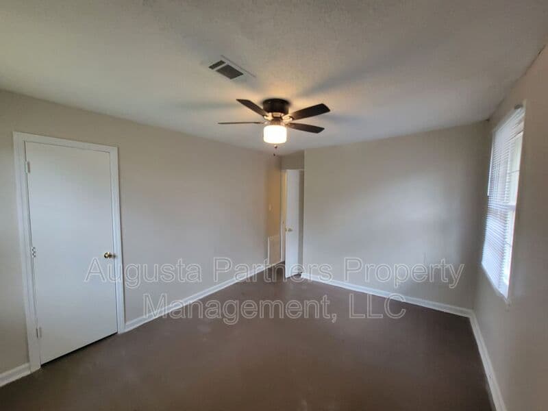Augusta House: 2111 Dyer Street