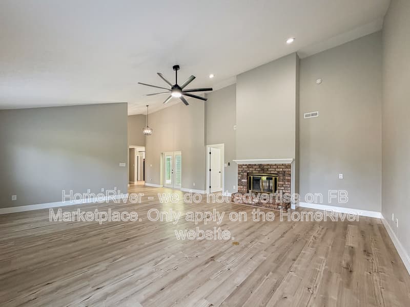 Pensacola House: 4780 Baywind Dr