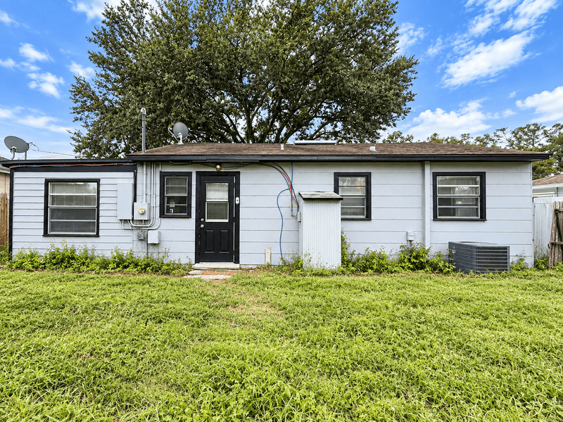Clearwater House: 1791 Sylvan Drive