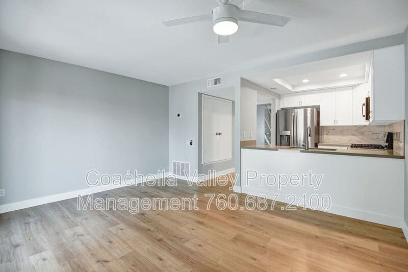 Cathedral City House: 95 Lakeview Cir
