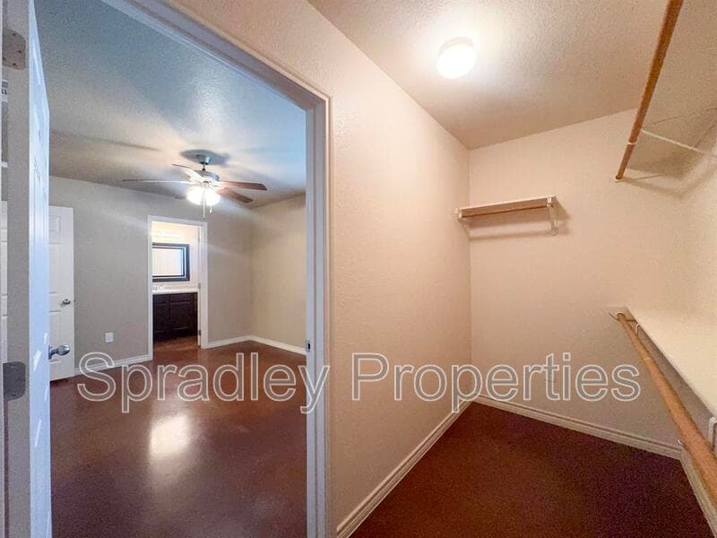 Belton Condo: 1560 Brady Way