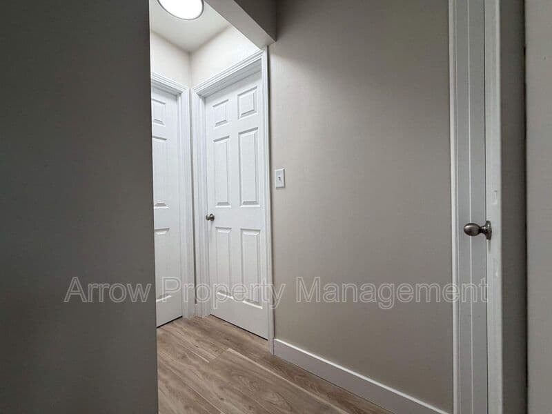 Hebron House: 915 Lincoln-2