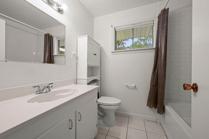 Baton Rouge House: 8709 Forest Hill Drive