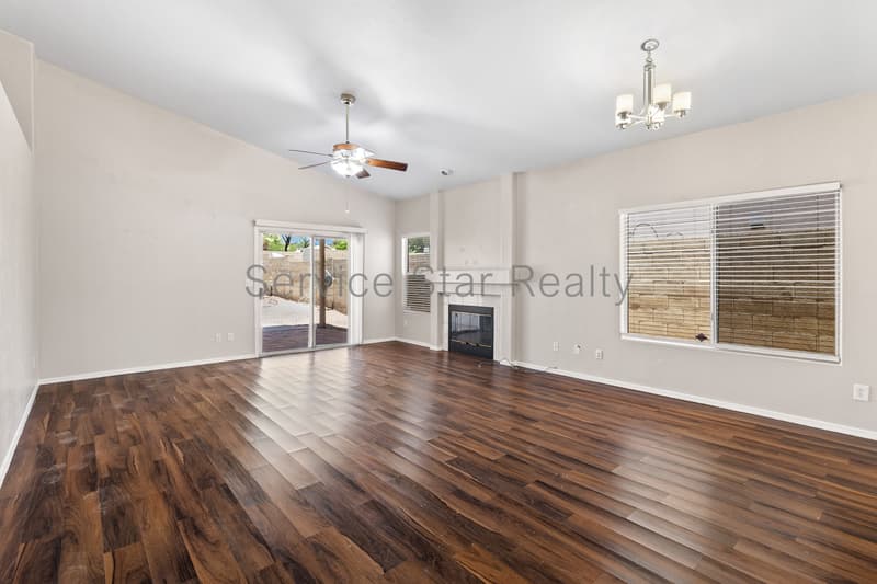 Phoenix House: 1318 E Saint John Rd