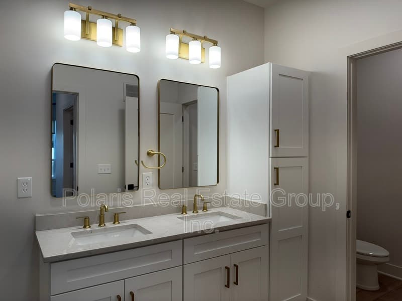 Carmel Condo: 925 Veterans Way