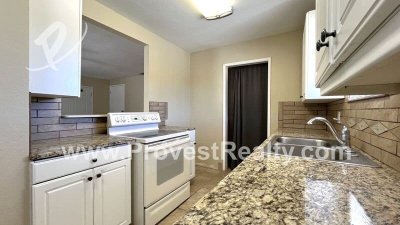 Pinon Hills House: 2300 Rattlesnake Gulch Rd