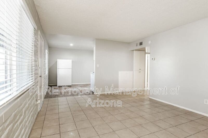 Phoenix Condo: 6801 N. 17th Avenue