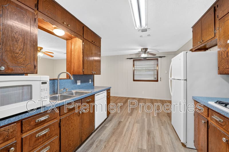 Temple House: 506 Arapaho Drive