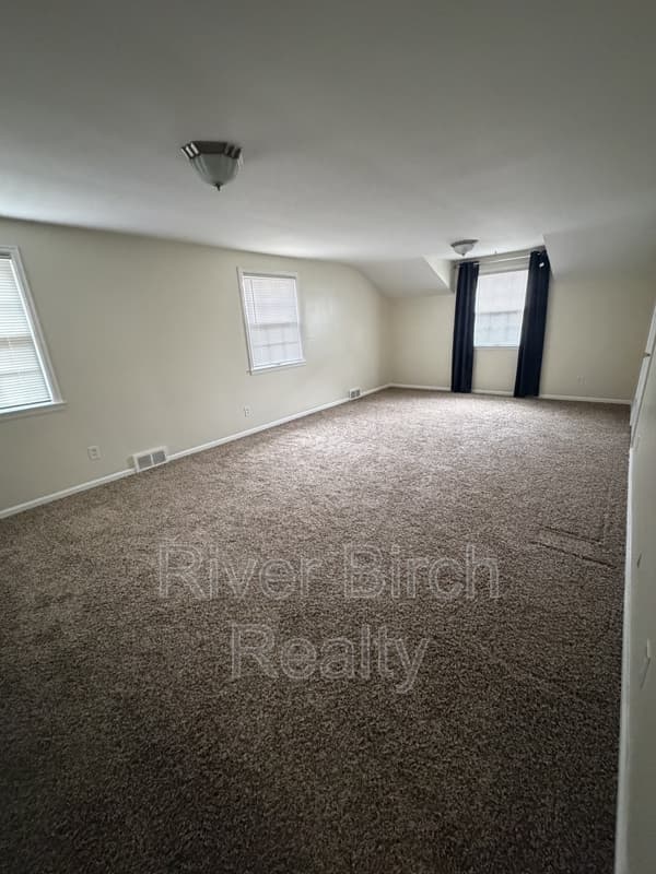 Springfield House: 421 West Lawrence Avenue