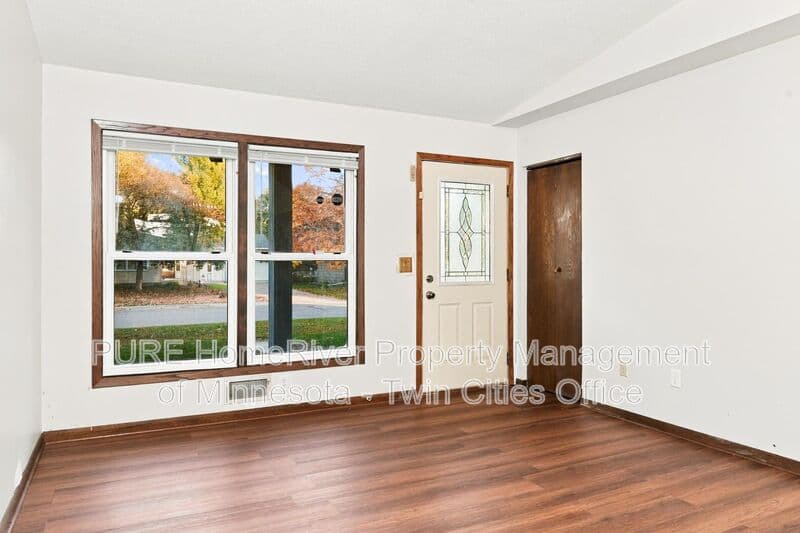 Brooklyn Park House: 7441 Major Ave N