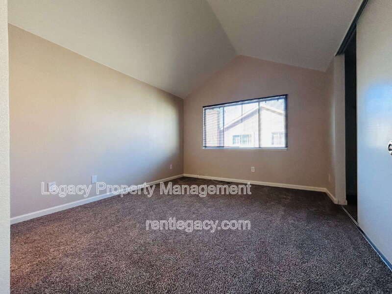 Suisun City House: 232 Redstone Cir