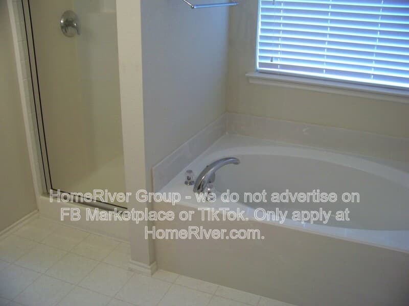 Forney House: 2215 Overton Dr