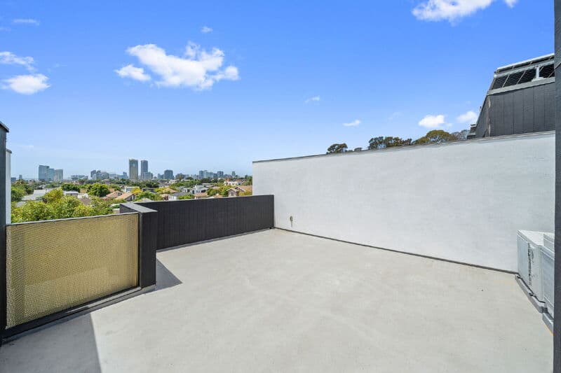 San Diego Condo: 2664 L Street
