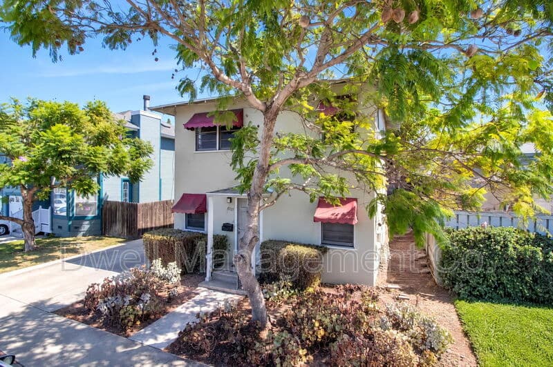 La Mesa Condo: 4833 Cypress St