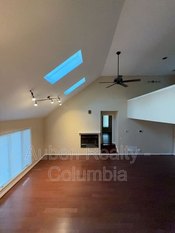 Irmo House: 108 Riverwalk Ct