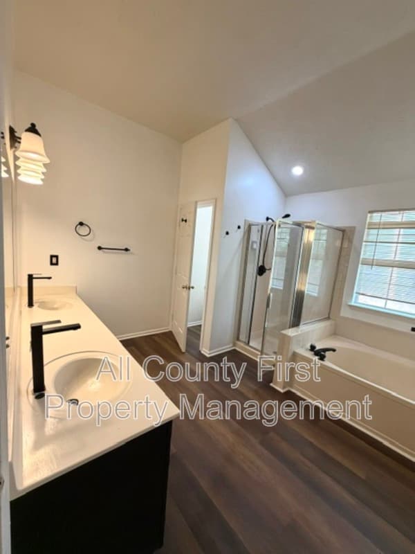 Stone Mountain House: 4932 Wedgewood Place