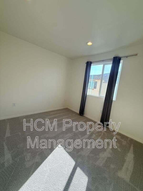 Santa Ana House: 120 S Pacific Ave