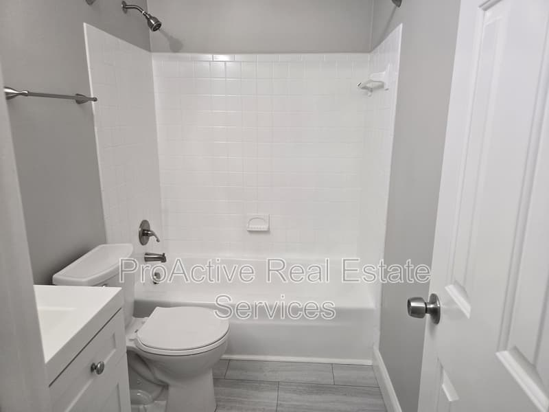 Virginia Beach Condo: 674 Lord Dunmore Dr