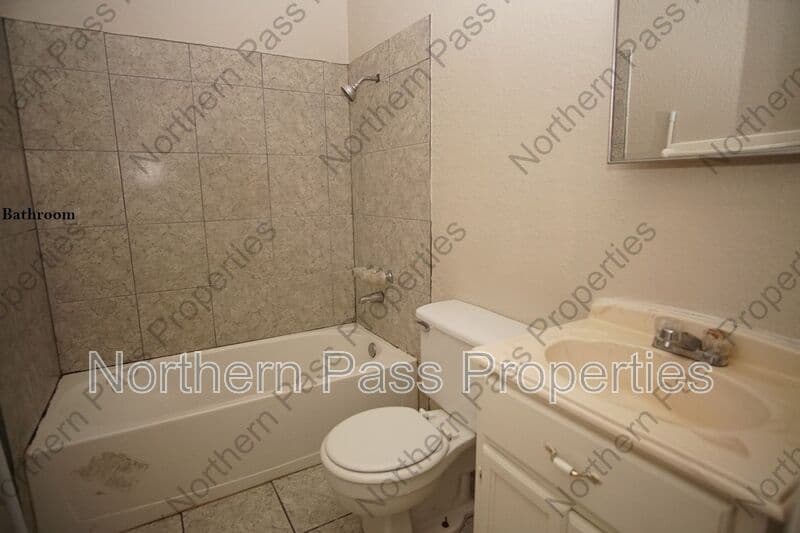 El Paso Condo: 4700 Maxwell Ave