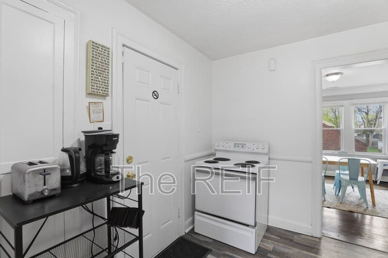 Detroit House: 4400 Buckingham